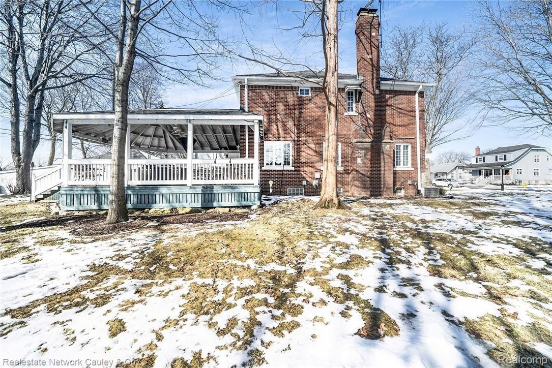 114 Riverside Drive Mount Clemens, MI 48043 - Photo 8 of 42 flat side.jpg