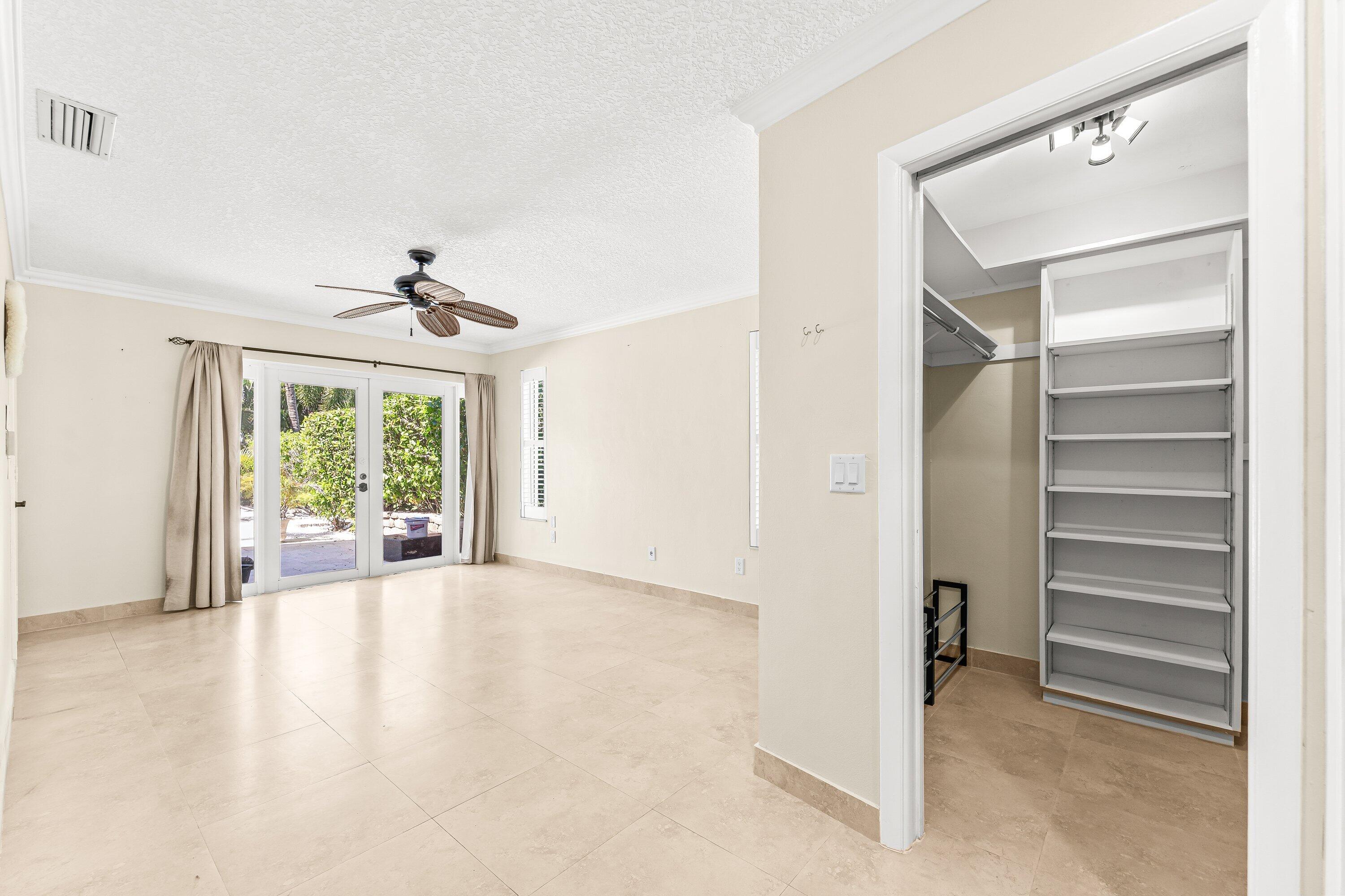 2301 Banyan Road Boca Raton, FL 33432 - Photo 23 of 48 015-2301BanyanRoad-BocaRaton-FL-33432-SM