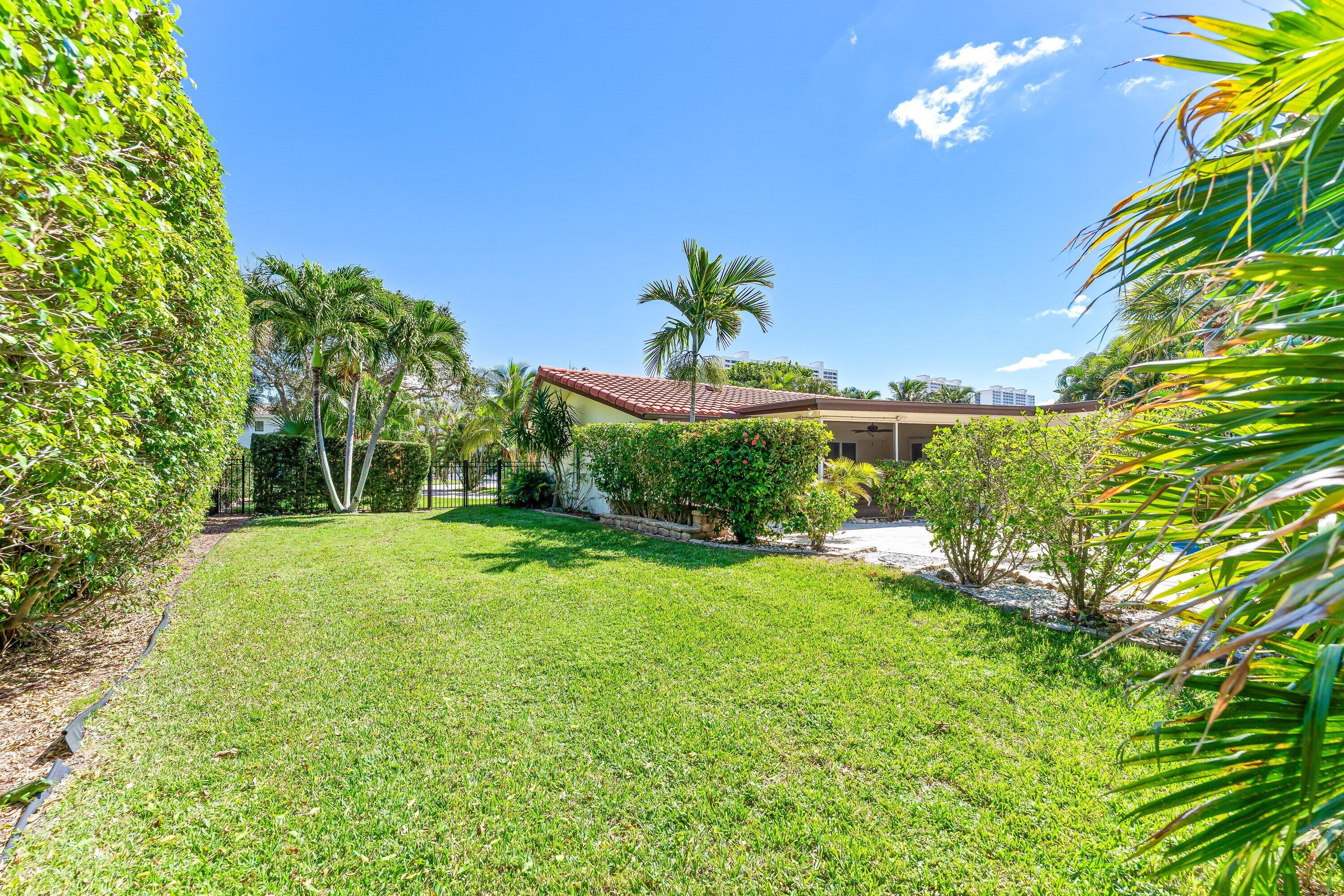 2301 Banyan Road Boca Raton, FL 33432 - Photo 43 of 48 033-2301BanyanRoad-BocaRaton-FL-33432-SM