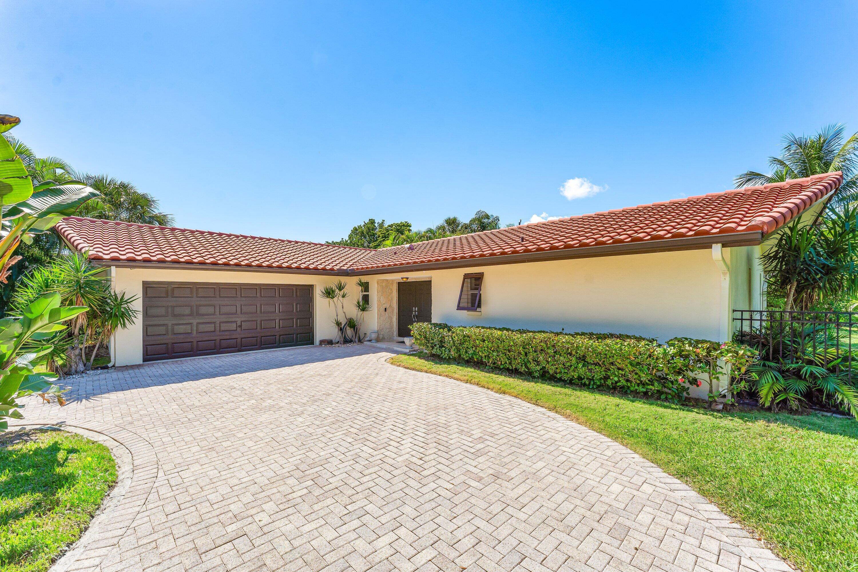 2301 Banyan Road Boca Raton, FL 33432 - Photo 6 of 48 001-2301BanyanRoad-BocaRaton-FL-33432-SM