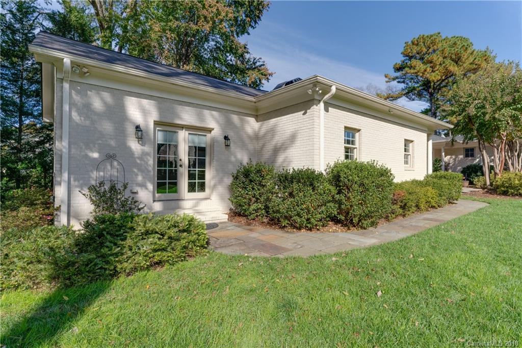 2310 Overhill Road Charlotte, NC 28211 - Photo 28 of 33 Gallery Image 28