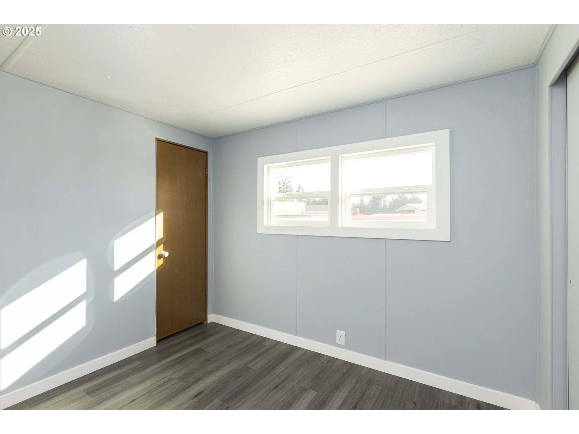 11624 Southwest Royal Villa Drive Portland, OR 97224 - Photo 33 of 43