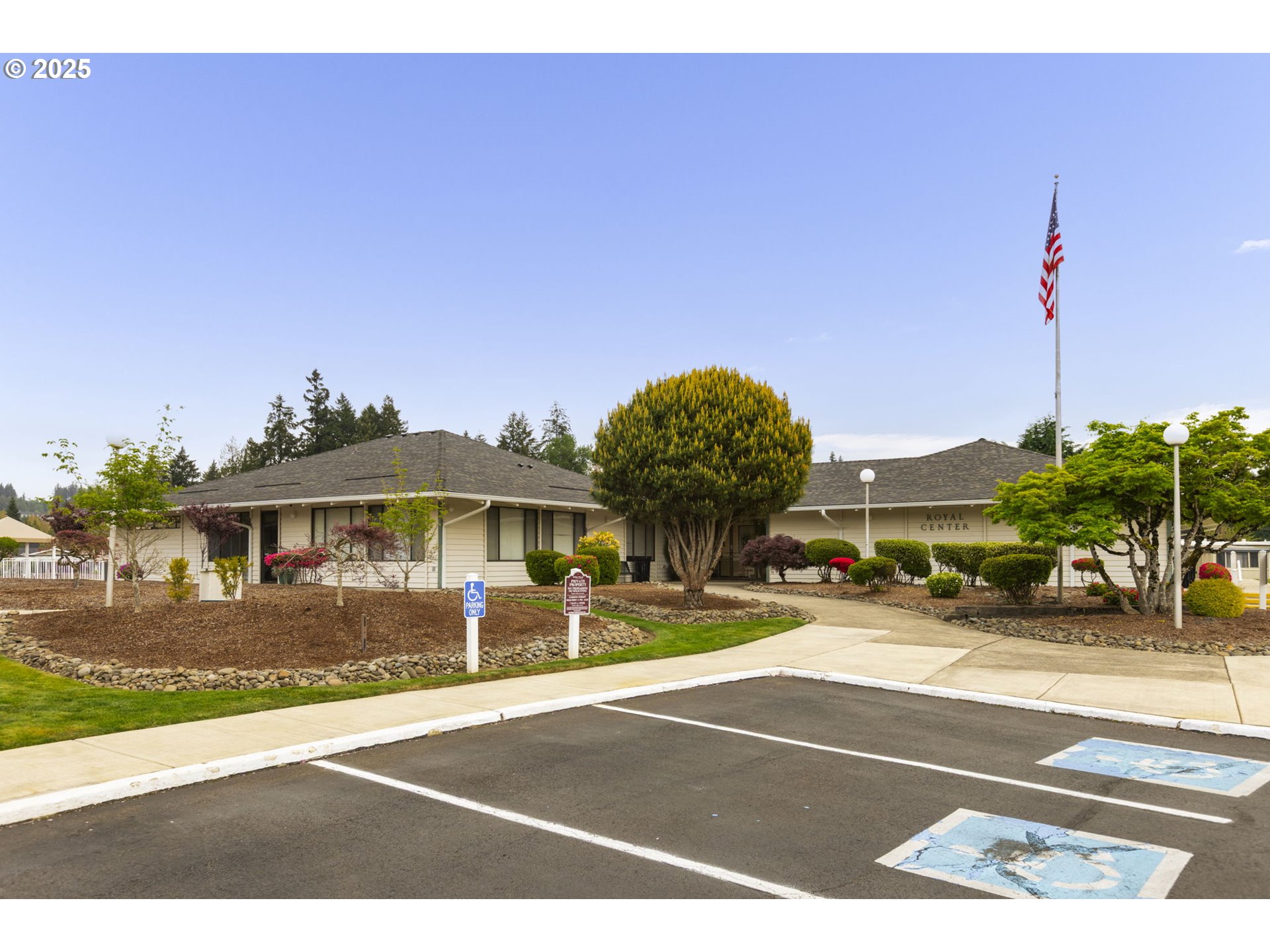 11624 Southwest Royal Villa Drive Portland, OR 97224 - Photo 37 of 43