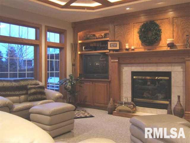 2106 Scenic Ridge De Witt, IA 52742 - Photo 4 of 9 Gallery Image 4