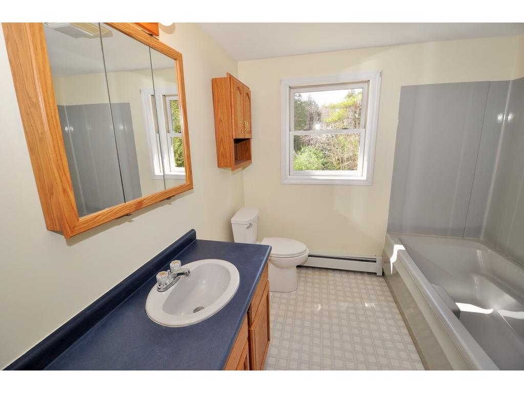 104 Renshaw Road Weare, NH 03281 - Photo 17 of 22 Gallery Image 17
