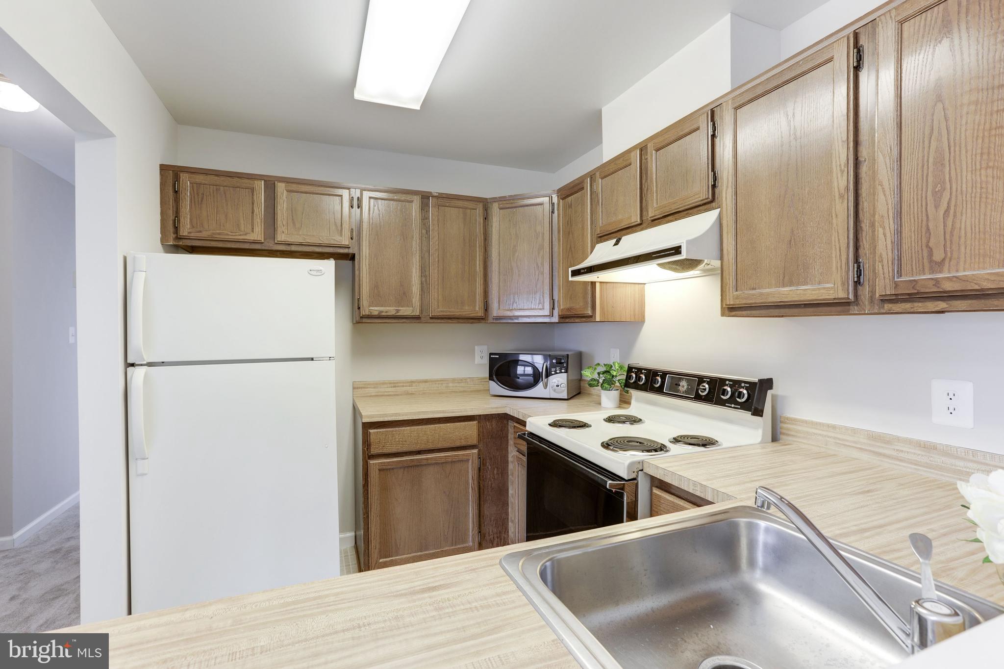 7817 Harrowgate Circle, Unit 155 Springfield, VA 22152 - Photo 8 of 18