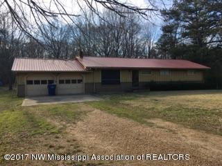 1745 Chapel Hill Road Pope, MS 38658 - Photo 5 of 32 IMG_3150