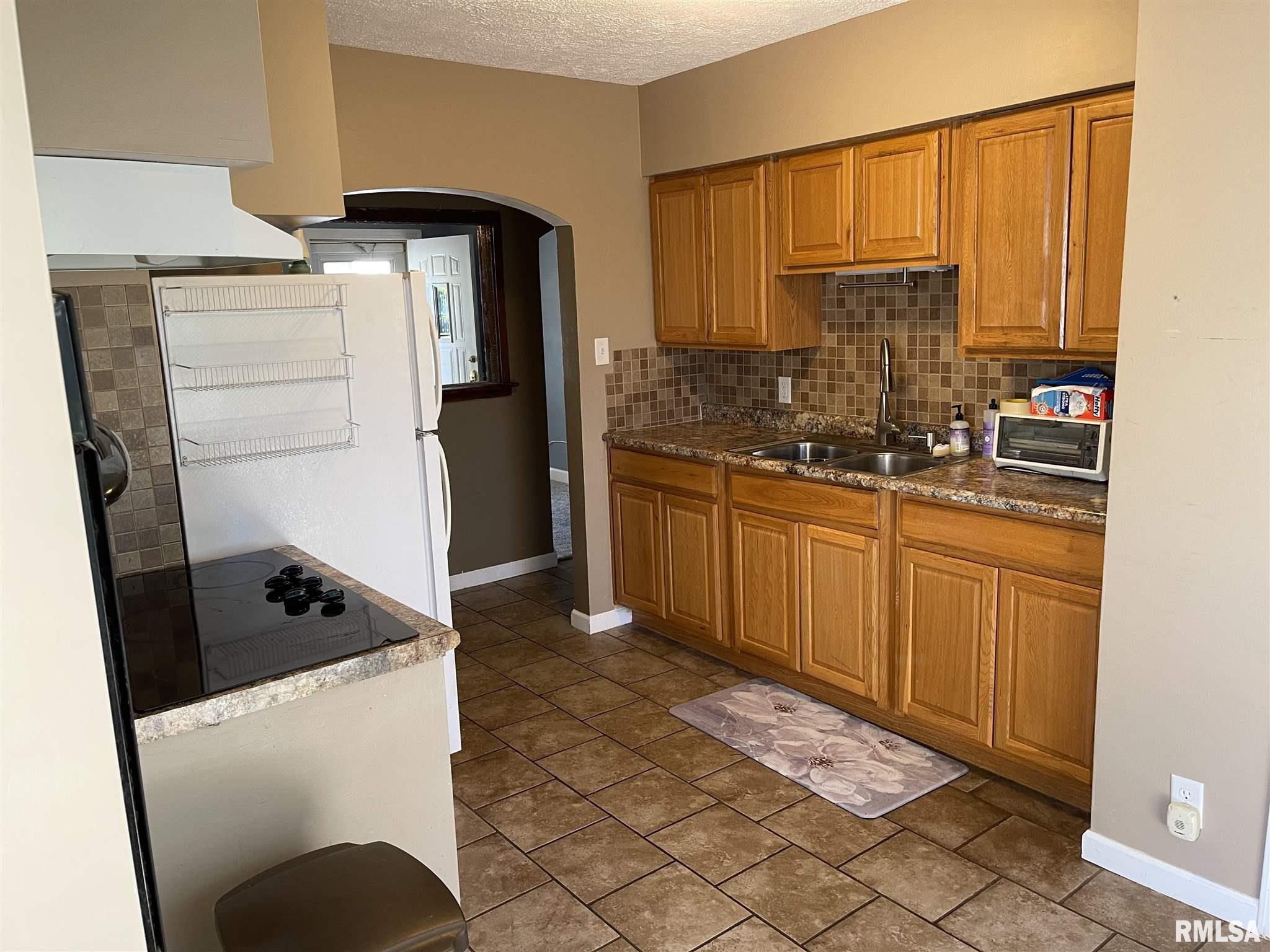 1220 North Rutledge Street Springfield, IL 62702 - Photo 8 of 15