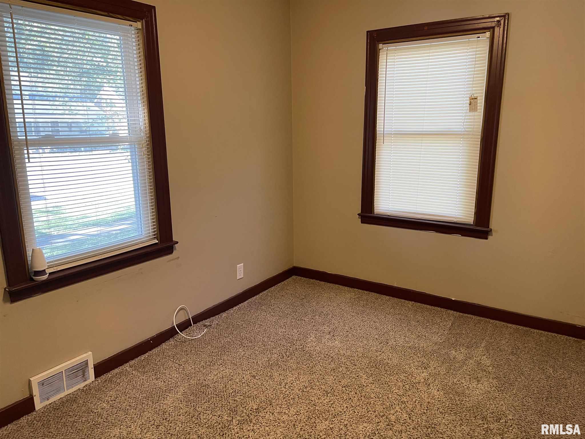 1220 North Rutledge Street Springfield, IL 62702 - Photo 10 of 15
