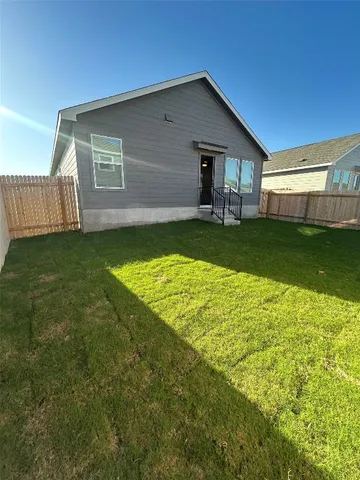 $1,500 | 1026 Soapstone Pass, Maxwell, TX 78656