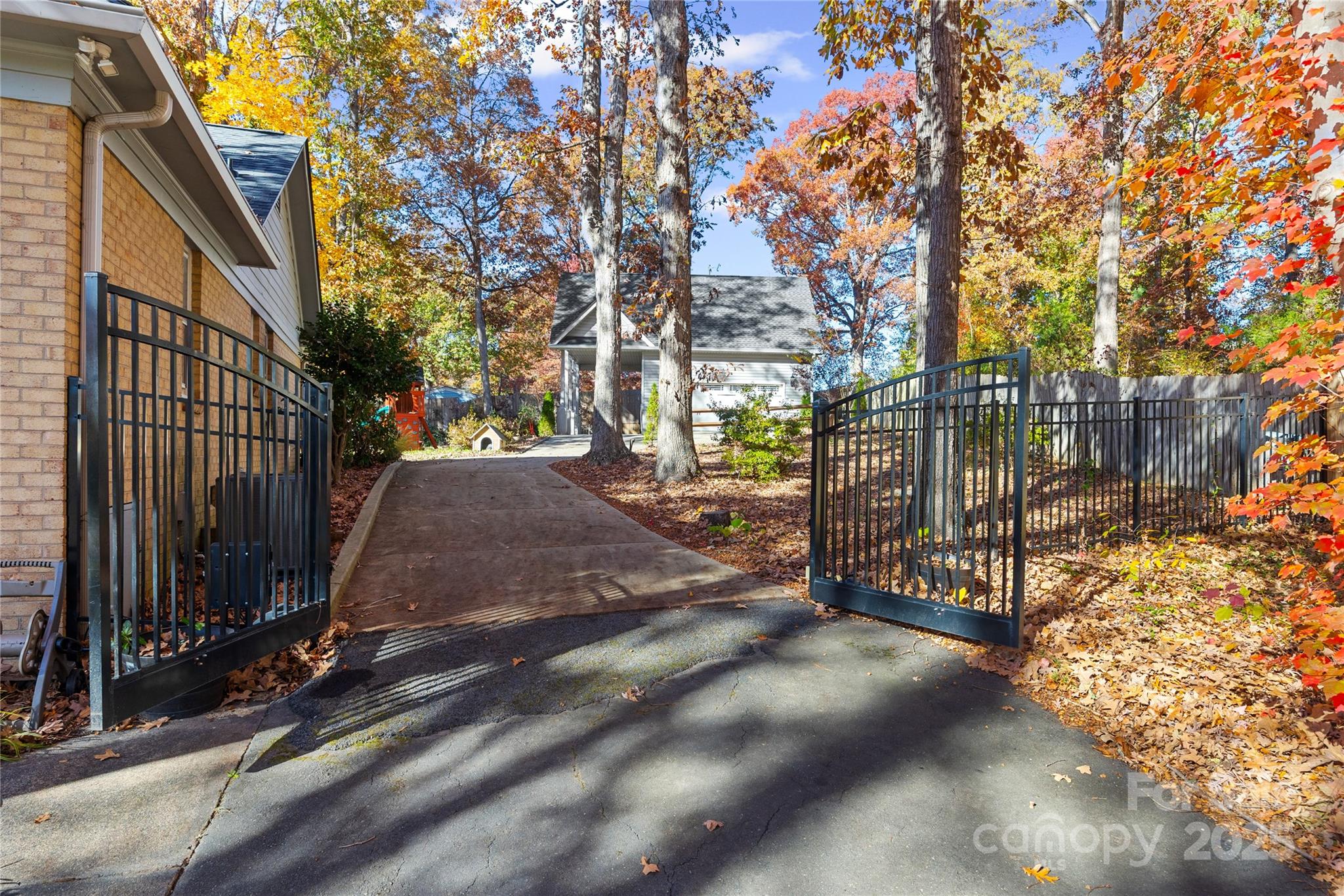 1620 Millbrook Lane Fort Mill, SC 29708 - Photo 35 of 48