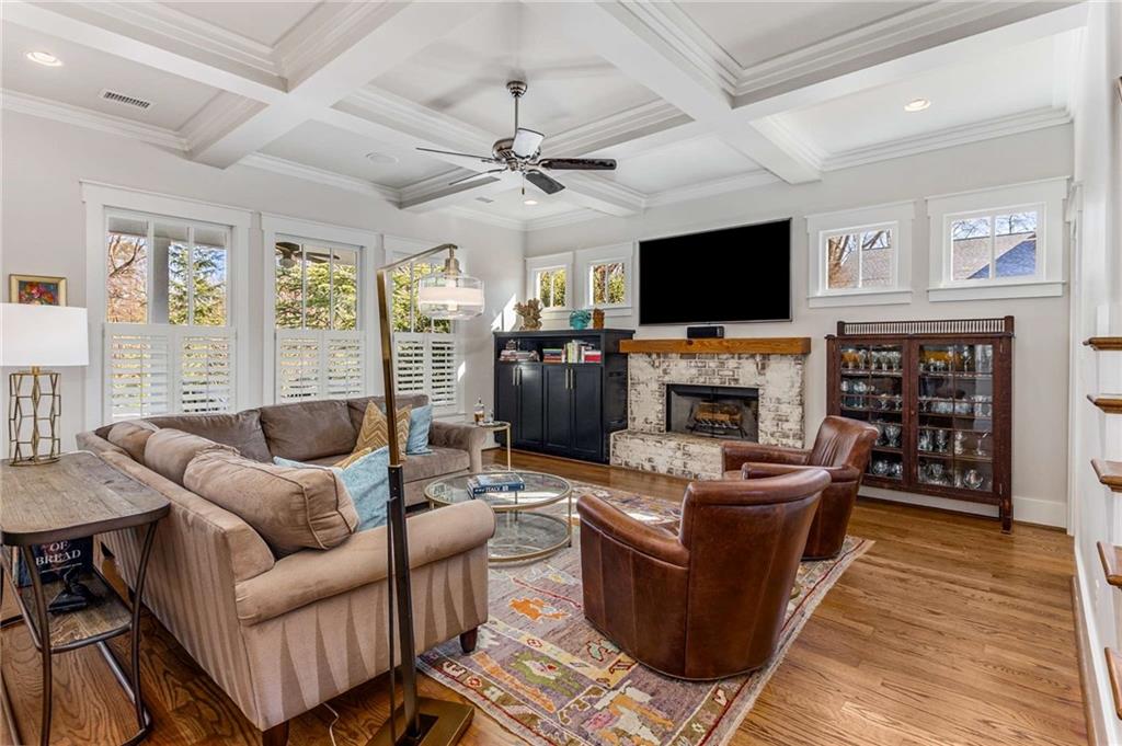 2109 West Rugby Avenue Atlanta, GA 30337 - Photo 8 of 55