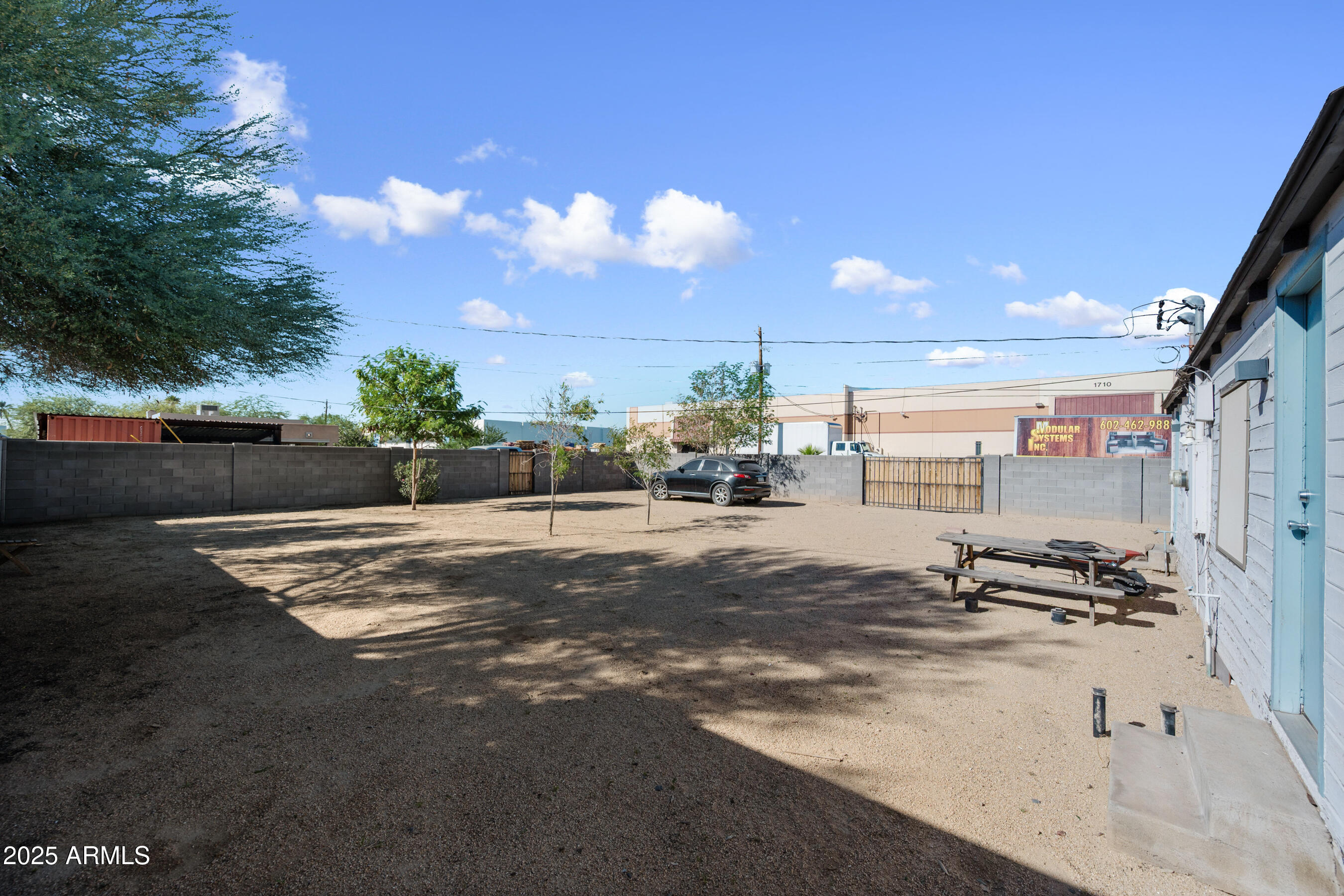 438 North 17th Avenue, Unit B Phoenix, AZ 85007 - Photo 15 of 19 a view of a street
