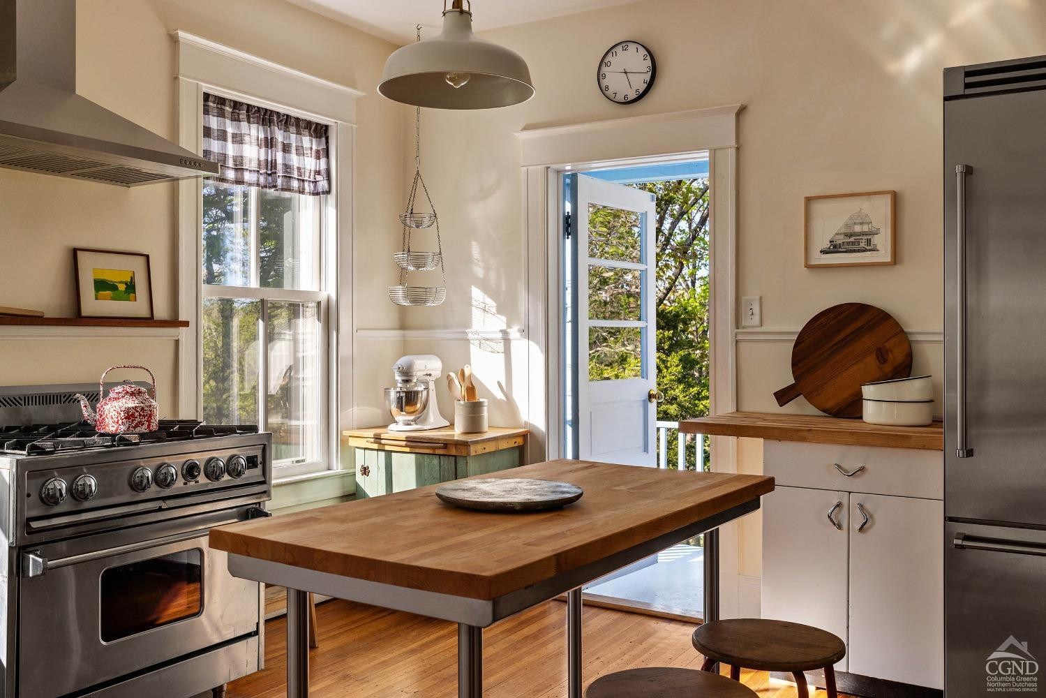 496 Clinton Street Hudson, NY 12534 - Photo 14 of 16 Photo 14