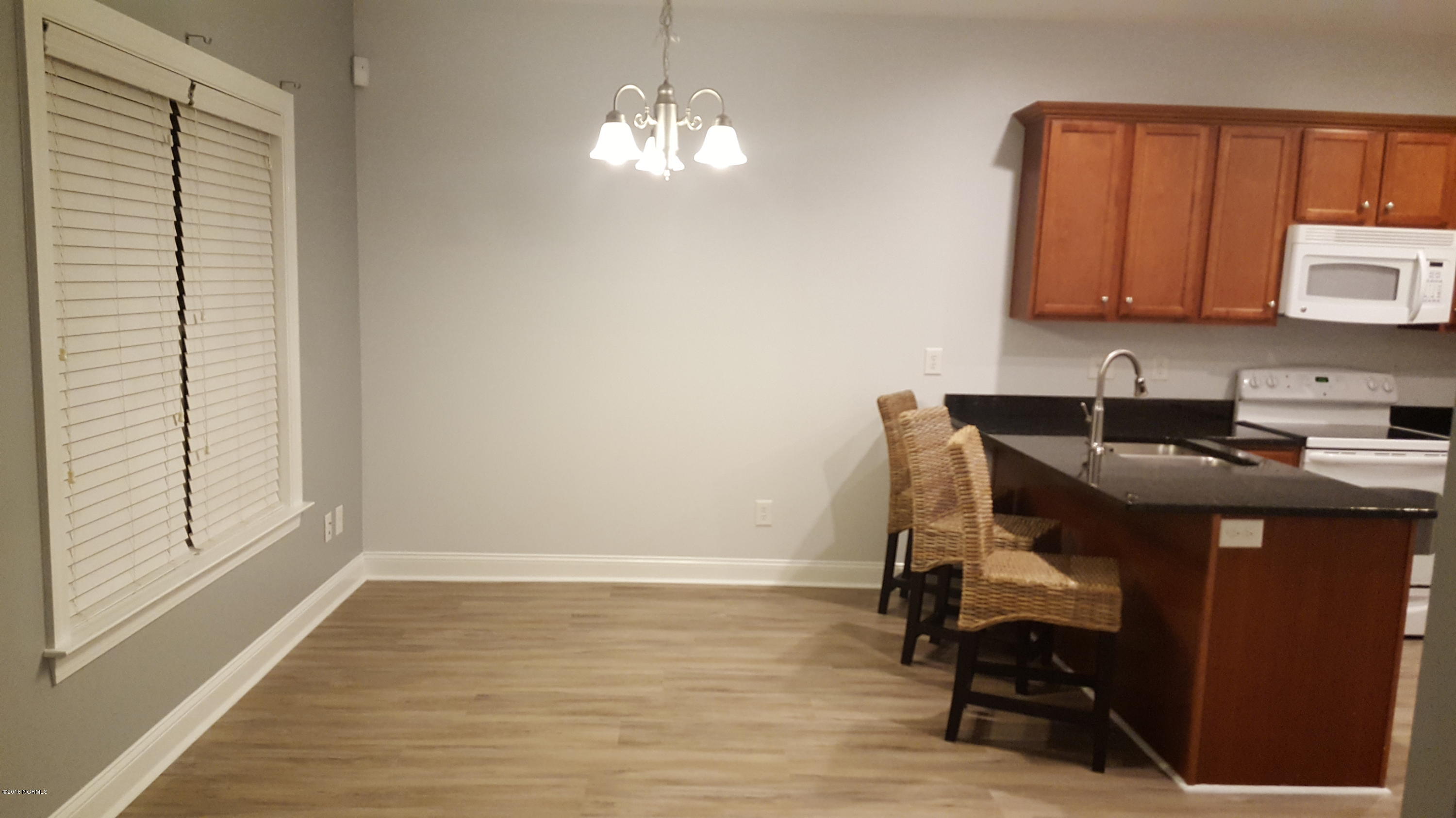 420 Bogue Loop Road Newport, NC 28570 - Photo 13 of 28 402 Bogue Loop dining MAIN 1