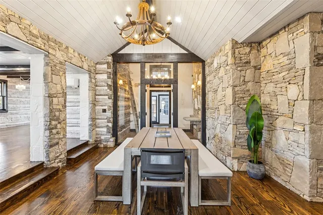 $6,100,000 | 1091 Hill Country Court, Graford, TX 76449