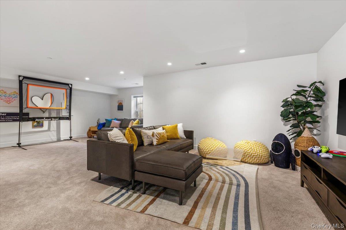 3 Jasmine Lane Rye Brook, NY 10573 - Photo 19 of 31 Finished lower level