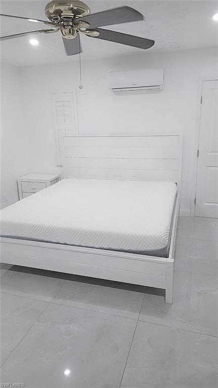 3770 25th Avenue Southwest Naples, FL 34117 - Photo 10 of 15 a bathroom with a bathtub