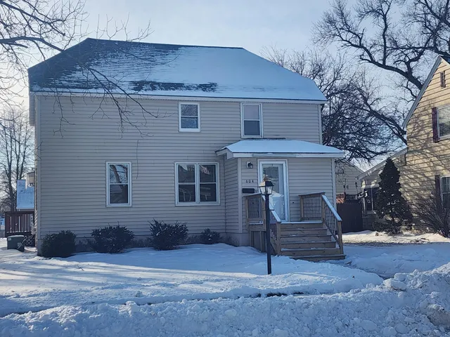 $1,100 | 604 East 4th Street, Redwood Falls, MN 56283