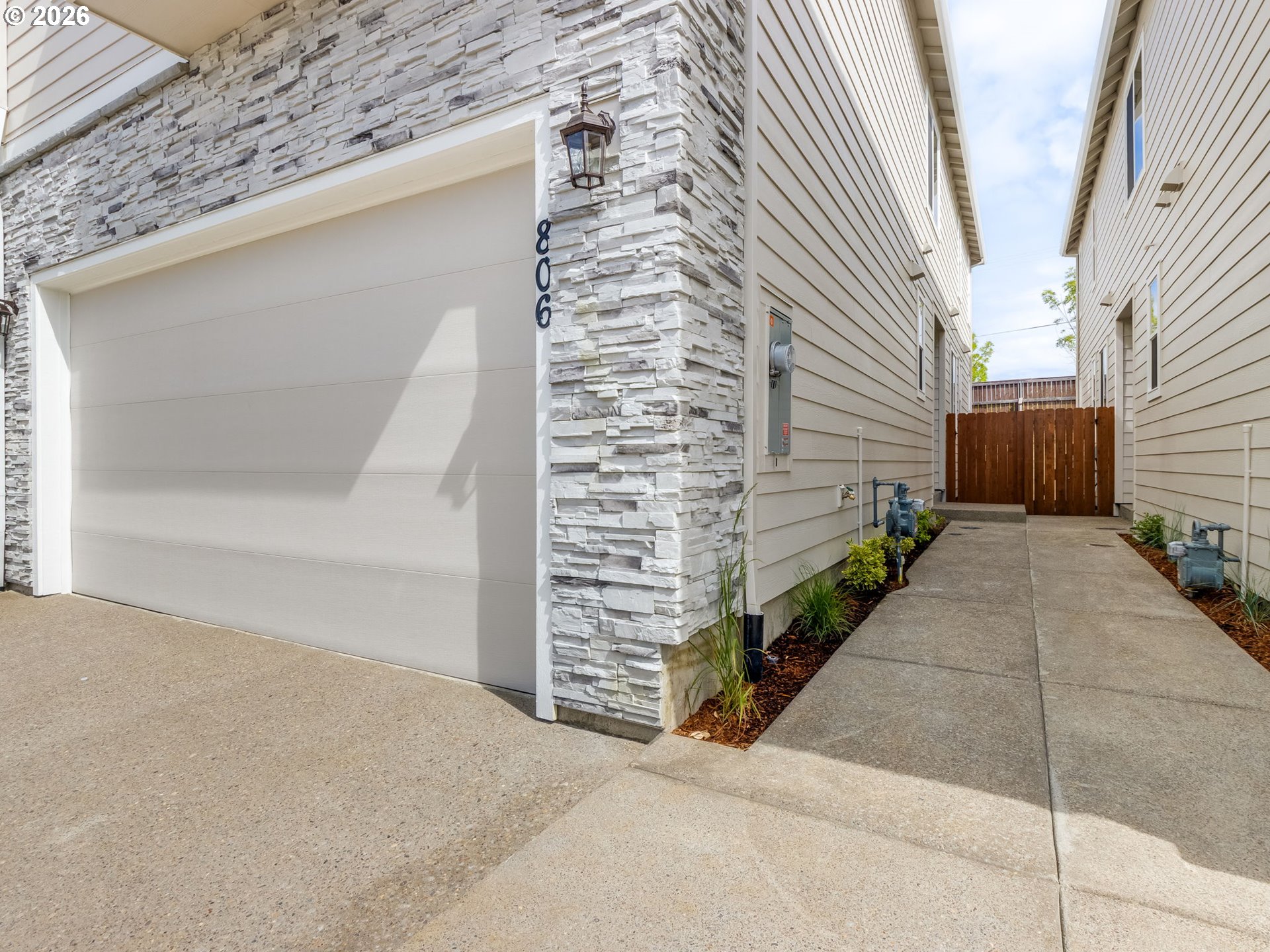 806 Northwest 178th Street Ridgefield, WA 98642 - Photo 2 of 36