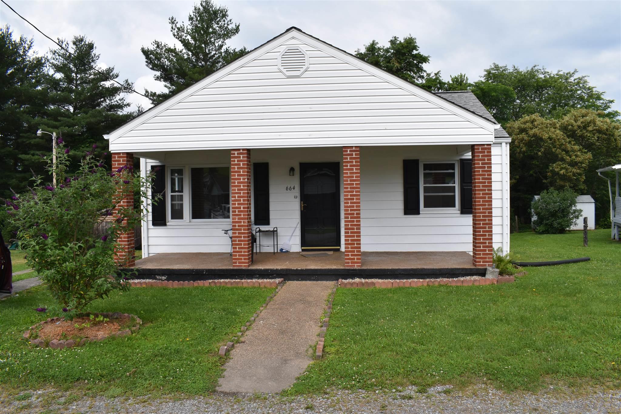 664 Mercer Road Rich Creek, VA 24147 - Photo 1 of 22 Gallery Image 1