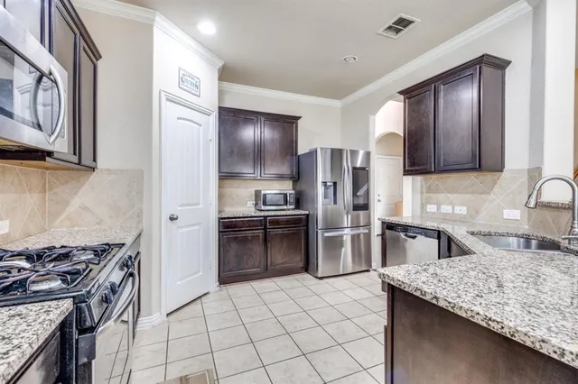 $390,000 | 14316 Mariposa Lily Lane, Haslet, TX 76052