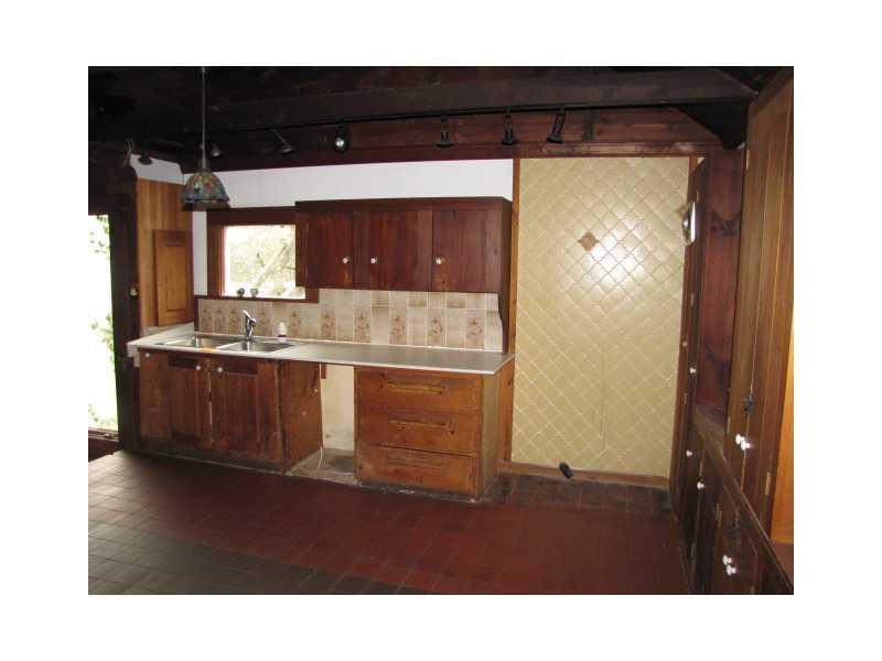 3224 Colonel Stairs Road Friendship, ME 04547 - Photo 10 of 23 Kitchen.