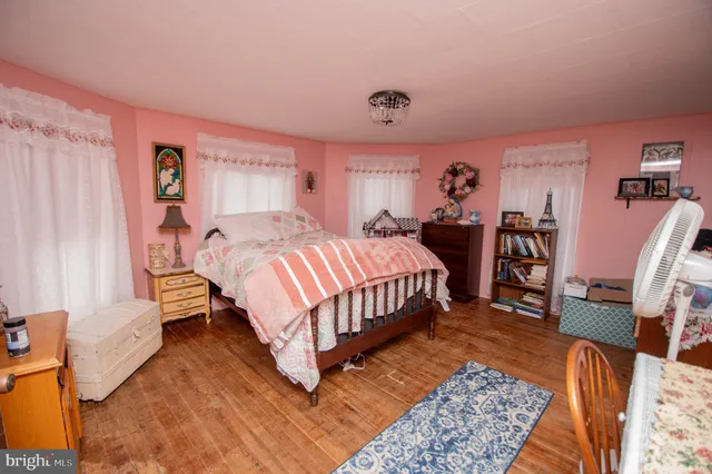 $220,000 | 34 Maryland Avenue, Crisfield, MD 21817