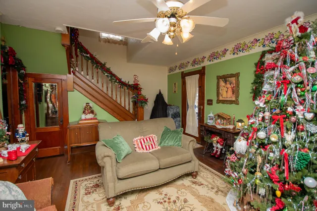 $220,000 | 34 Maryland Avenue, Crisfield, MD 21817