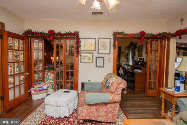 $220,000 | 34 Maryland Avenue, Crisfield, MD 21817