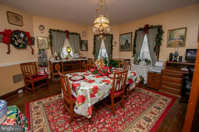 $220,000 | 34 Maryland Avenue, Crisfield, MD 21817