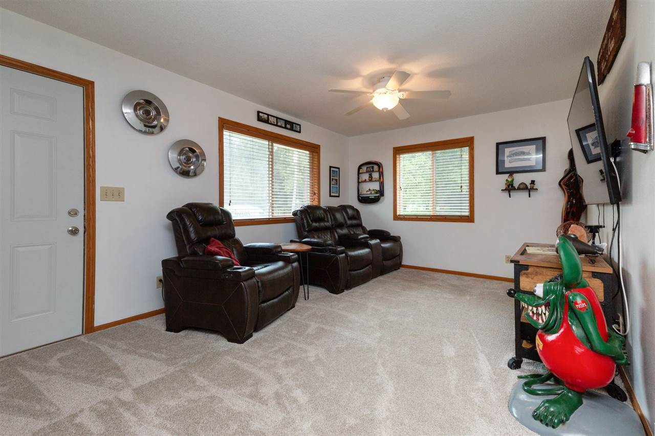 2400 Stewart Road Southeast Cedar Rapids, IA 52403 - Photo 7 of 20 Gallery Image 7