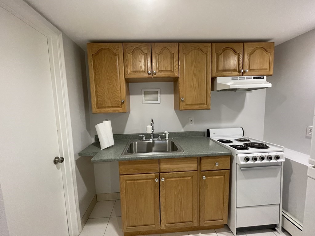 10 Beechwood Road Lynnfield, MA 01940 - Photo 8 of 34 Gallery Image 8