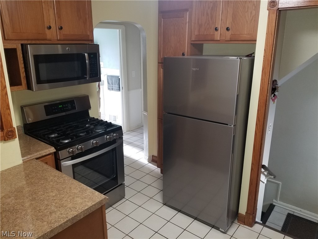 4002 Redfern Road Parma, OH 44134 - Photo 4 of 26 All newer upgraded appliances! All of the kitchen appliances are 5 years old or newer!