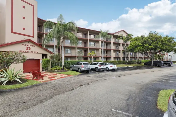 $221,000 | 850 Southwest 138th Avenue, Unit 208D, Pembroke Pines, FL 33027