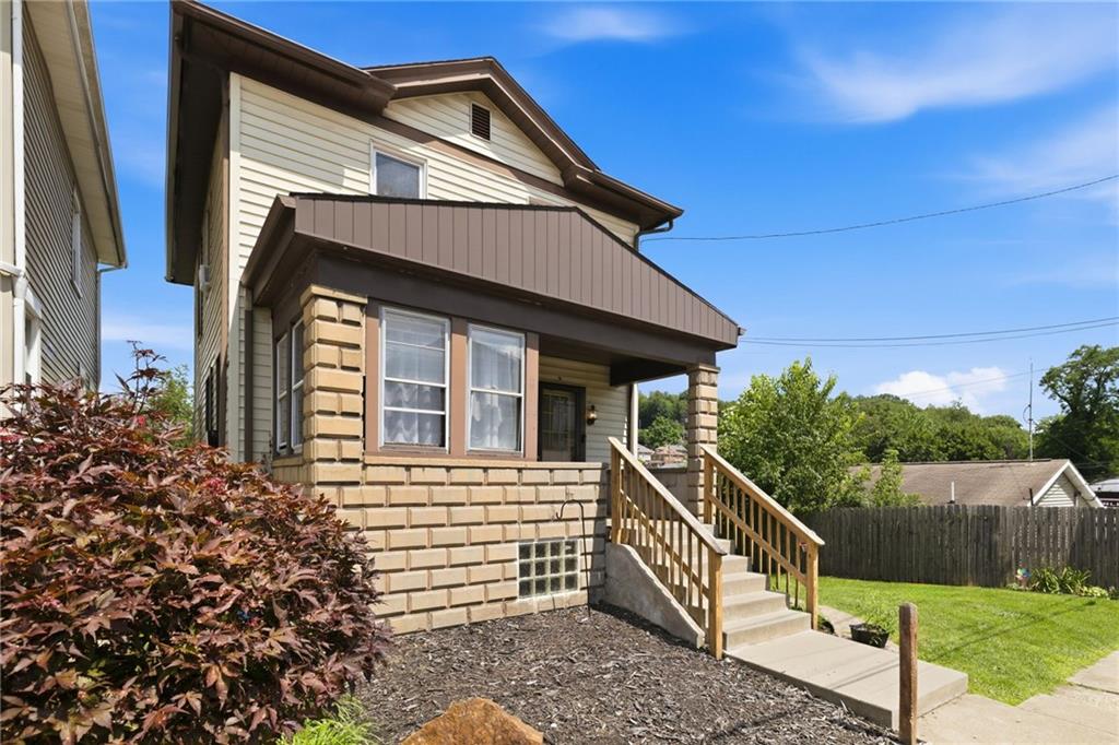 468 Park Street Rochester, PA 15074 - Photo 2 of 30 Gallery Image 2
