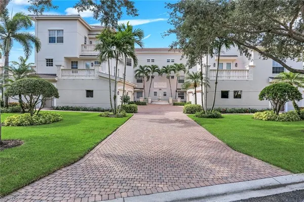 $799,000 | 558 Avellino Isles Circle, Unit 14102, Naples, FL 34119