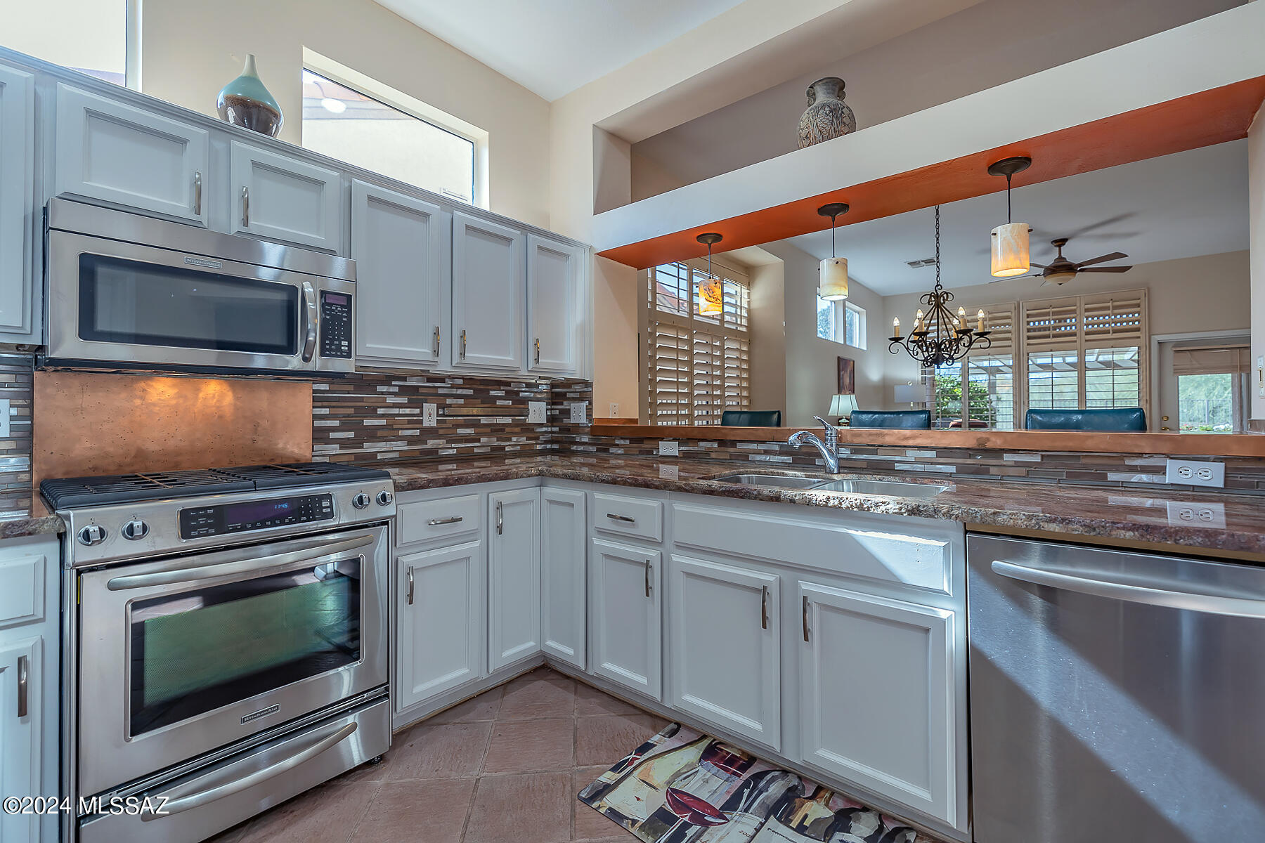 13567 North Pima Spring Way Oro Valley, AZ 85755 - Photo 4 of 35