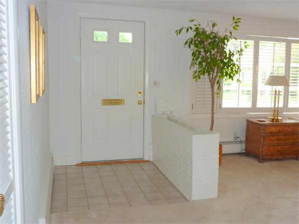 73 Hoitt Road Belmont, MA 02478 - Photo 3 of 28 Gallery Image 3