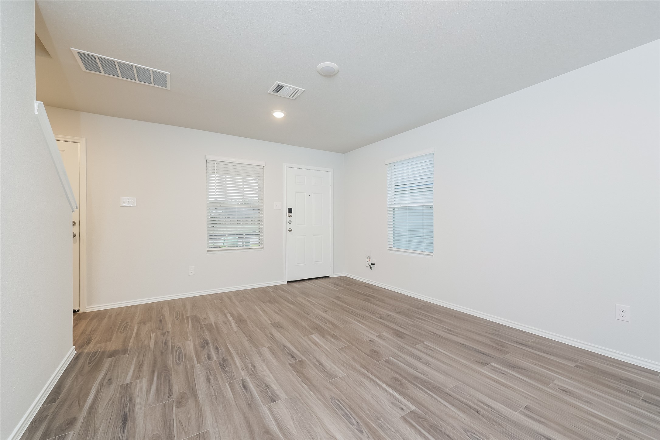 22447 Verdin Road Splendora, TX 77372 - Photo 11 of 19 Photos may be representative of the floor plan and not the exact home. Finishes, layout, and features of the actual property for lease may vary.
