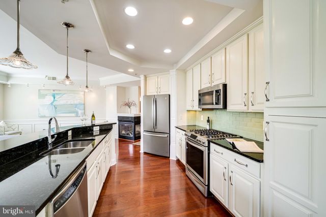 $775,000 | 320 South West Street, Unit 309, Alexandria, VA 22314