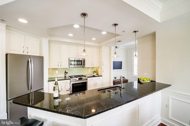 $775,000 | 320 South West Street, Unit 309, Alexandria, VA 22314