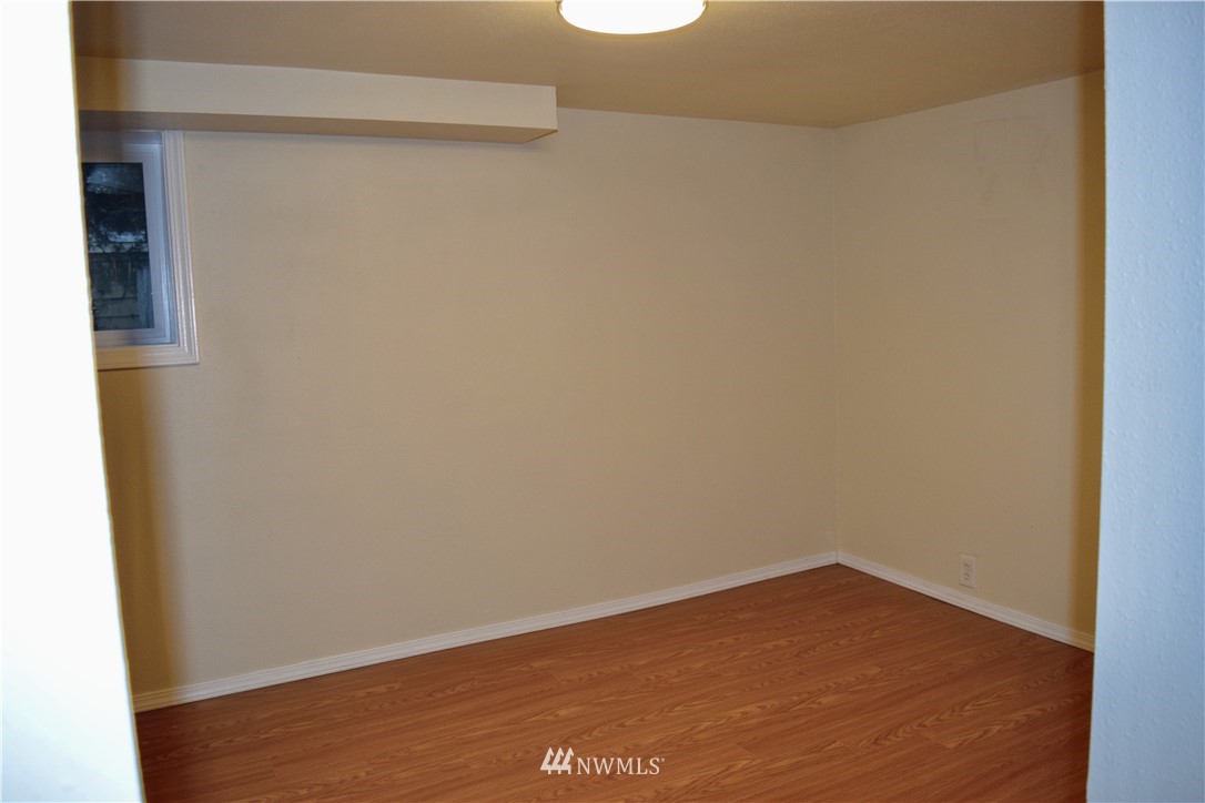 357 Lind Avenue Northwest Renton, WA 98057 - Photo 17 of 27 a view of an empty room