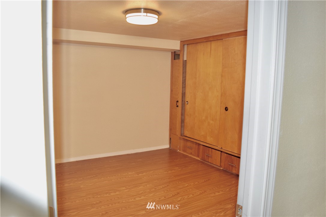 357 Lind Avenue Northwest Renton, WA 98057 - Photo 19 of 27 a view of an empty room