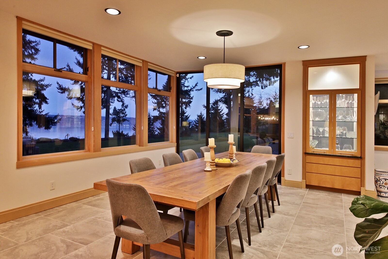 8045 Possession Road Clinton, WA 98236 - Photo 8 of 40