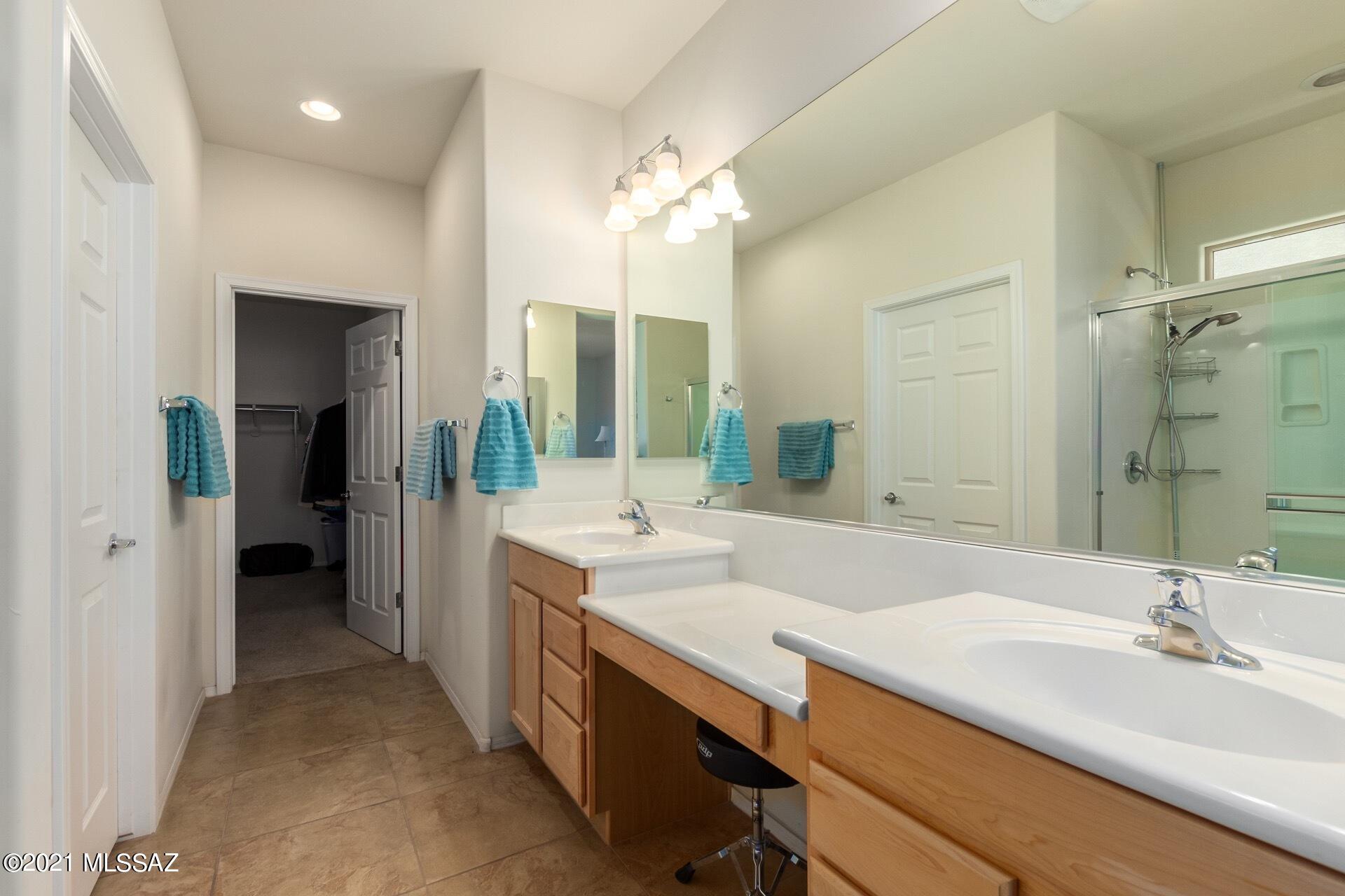 5609 South Sunrise Peak Road Tucson, AZ 85747 - Photo 26 of 39