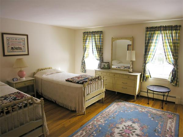 179 Whitman Road Needham, MA 02492 - Photo 17 of 27 Gallery Image 17