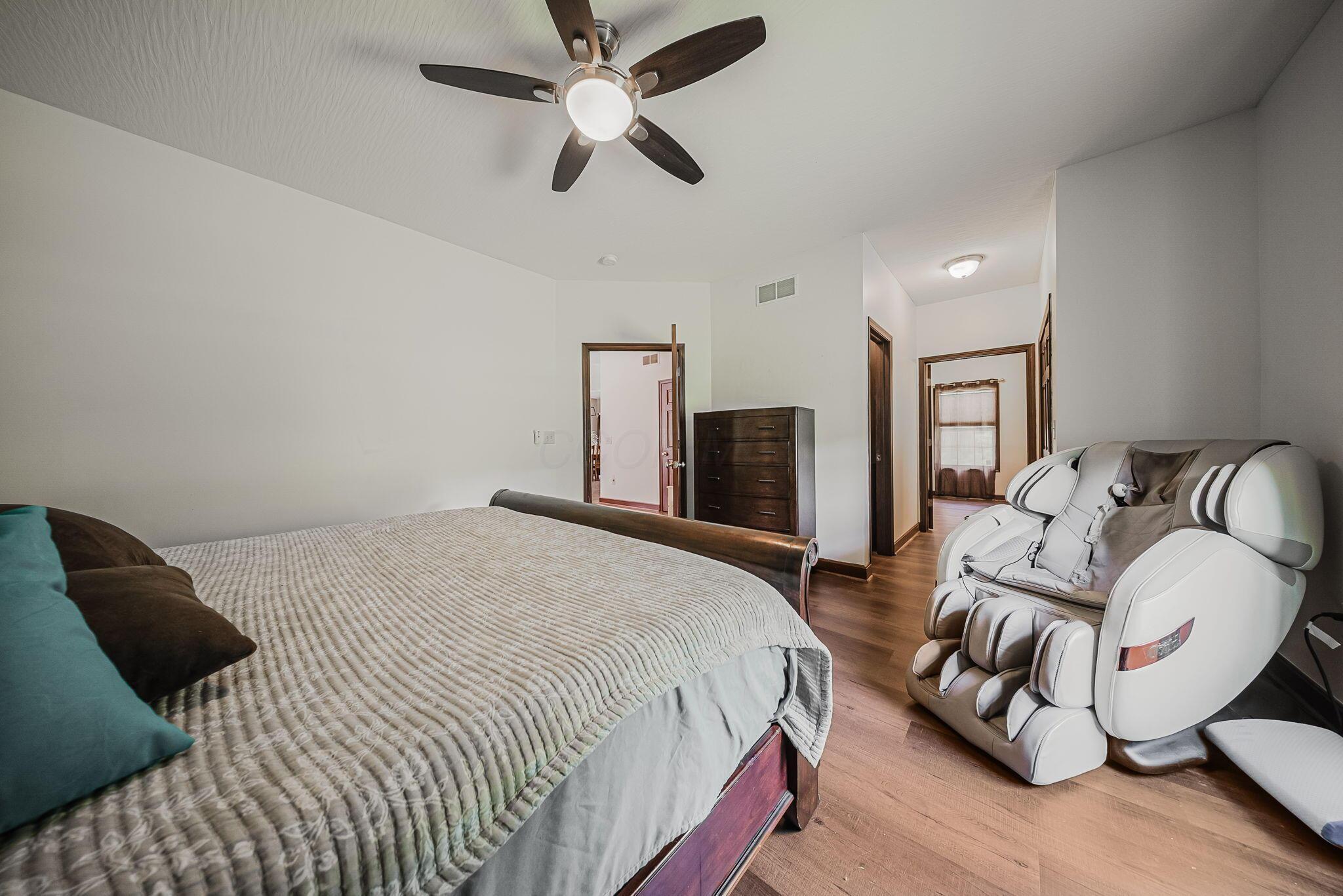 6684 Borror Road Grove City, OH 43123 - Photo 37 of 118 Primary bedroom