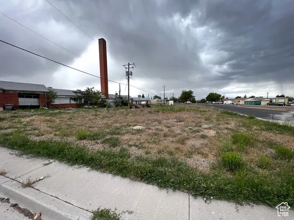 $40,000 | 100 Whitmore Drive, East Carbon, UT 84520