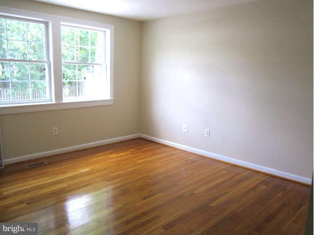 3021 Bluff Point Lane Silver Spring, MD 20906 - Photo 20 of 30 Bedroom